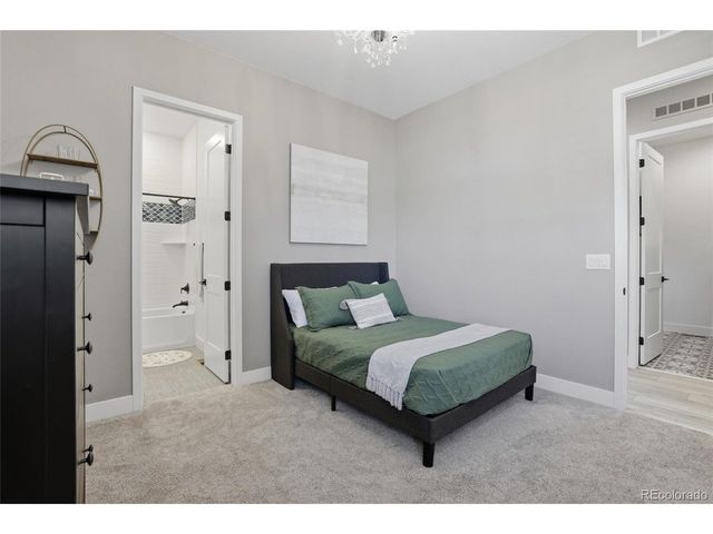 2104 Bellcove Dr, Castle Rock, CO 80108