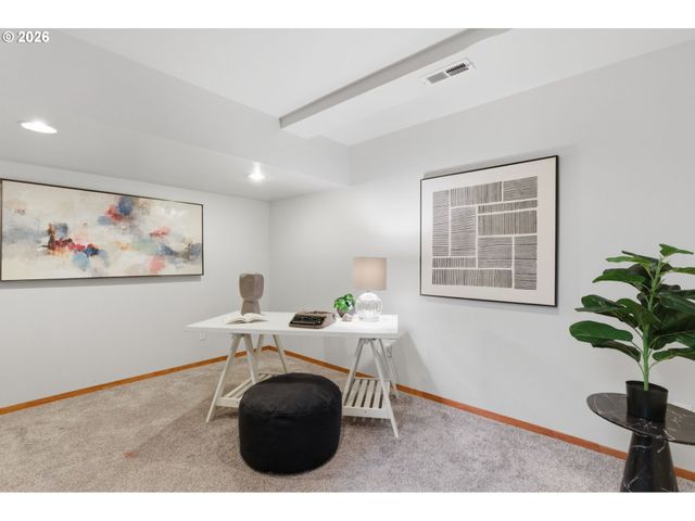 1212 Sw CHESTNUT Dr, Portland, OR 97219