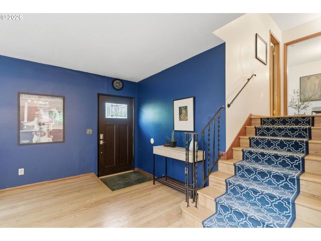 1212 Sw CHESTNUT Dr, Portland, OR 97219