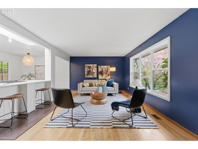 1212 Sw CHESTNUT Dr, Portland, OR 97219