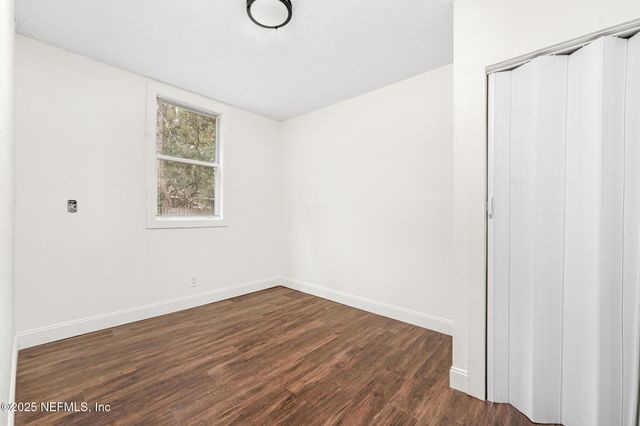 1035 E ODESSA Drive E, Jacksonville, FL 32254