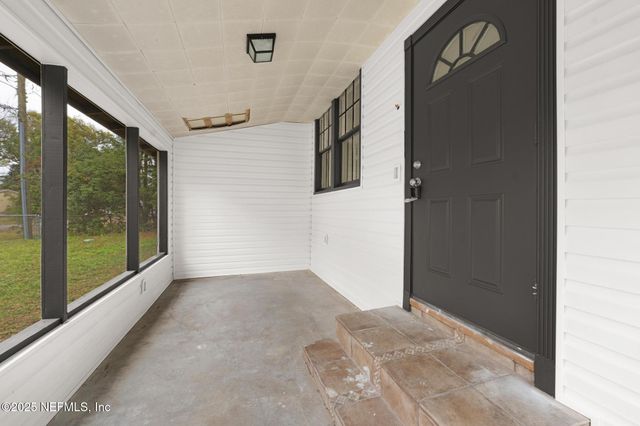 1035 E ODESSA Drive E, Jacksonville, FL 32254