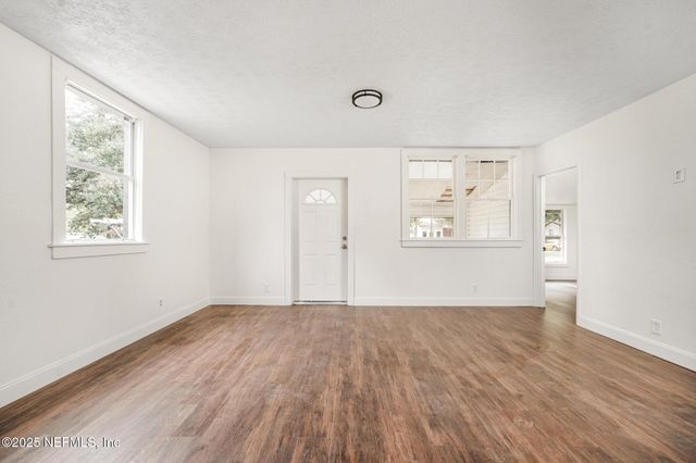 1035 E ODESSA Drive E, Jacksonville, FL 32254