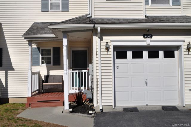 162 Pinebrook Drive, Hyde Park, NY 12538