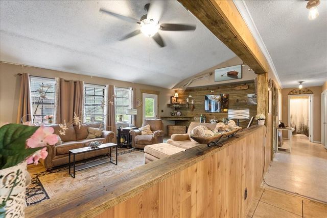 150 County Road 6401, Dayton, TX 77535