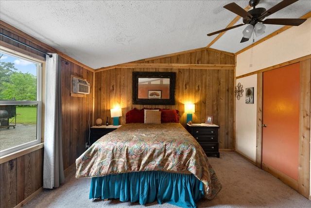 150 County Road 6401, Dayton, TX 77535