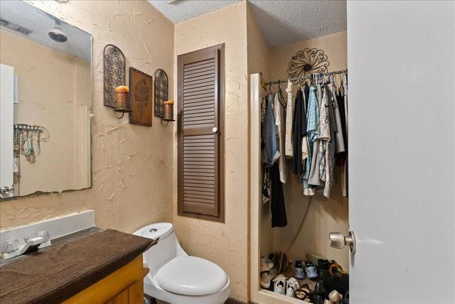150 County Road 6401, Dayton, TX 77535