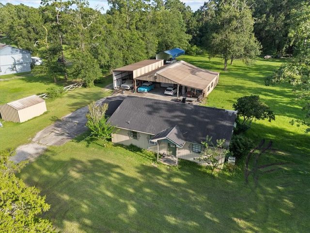 150 County Road 6401, Dayton, TX 77535