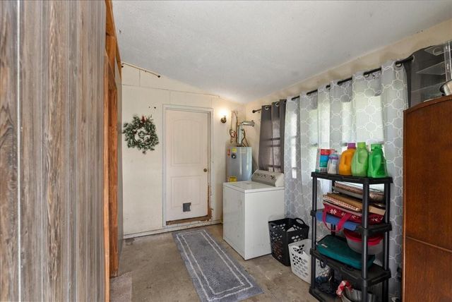 150 County Road 6401, Dayton, TX 77535