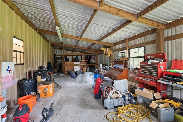 150 County Road 6401, Dayton, TX 77535