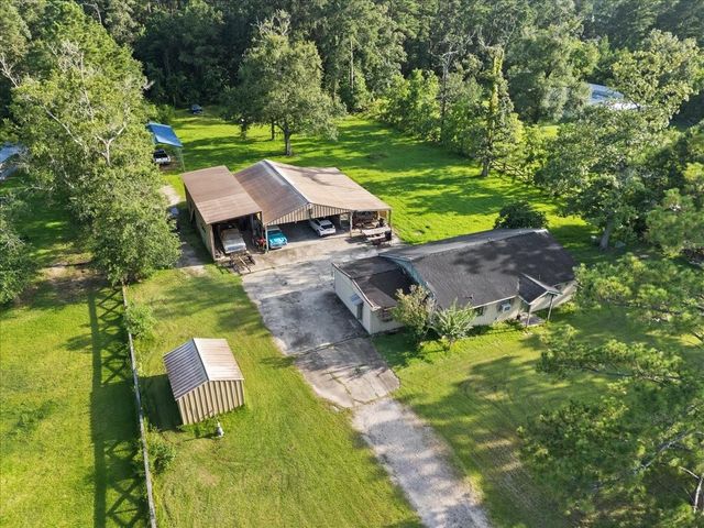150 County Road 6401, Dayton, TX 77535