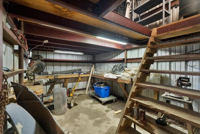 150 County Road 6401, Dayton, TX 77535