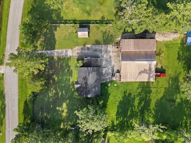 150 County Road 6401, Dayton, TX 77535