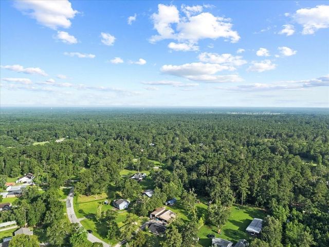 150 County Road 6401, Dayton, TX 77535