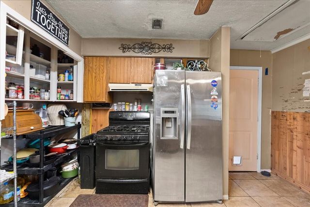 150 County Road 6401, Dayton, TX 77535