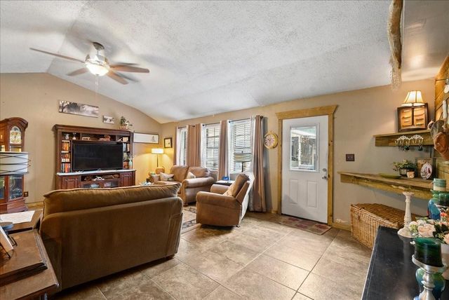 150 County Road 6401, Dayton, TX 77535