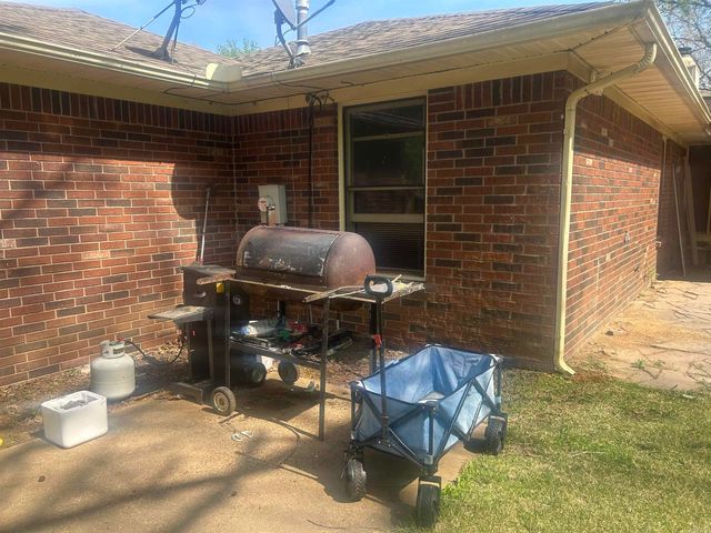1734 Sutherland Drive, Forrest City, AR 72335