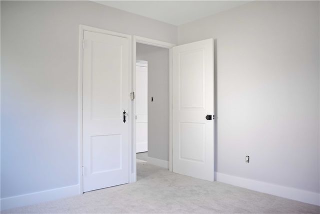 905 Burchfield Rd, Shaler, PA 15101