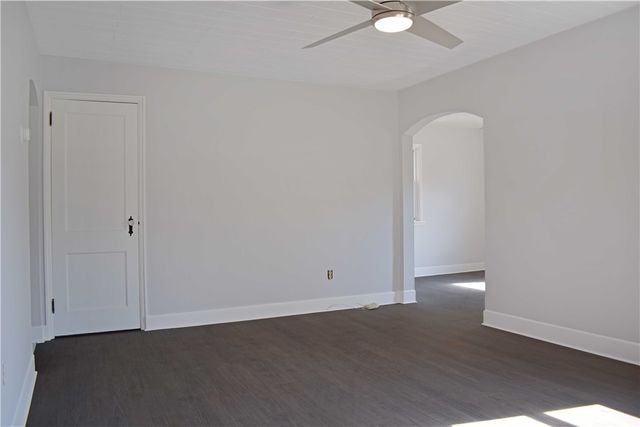 905 Burchfield Rd, Shaler, PA 15101