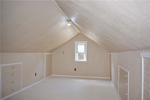905 Burchfield Rd, Shaler, PA 15101