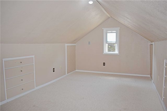 905 Burchfield Rd, Shaler, PA 15101