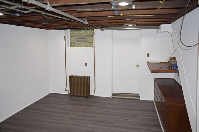 905 Burchfield Rd, Shaler, PA 15101