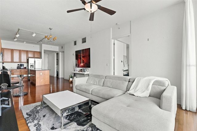 150 E ROBINSON STREET 2005, Orlando, FL 32801