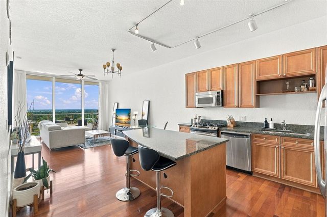 150 E ROBINSON STREET 2005, Orlando, FL 32801