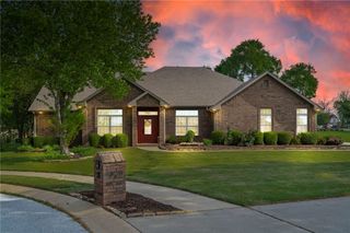 802 Charles Lane, Prairie Grove, AR 72753