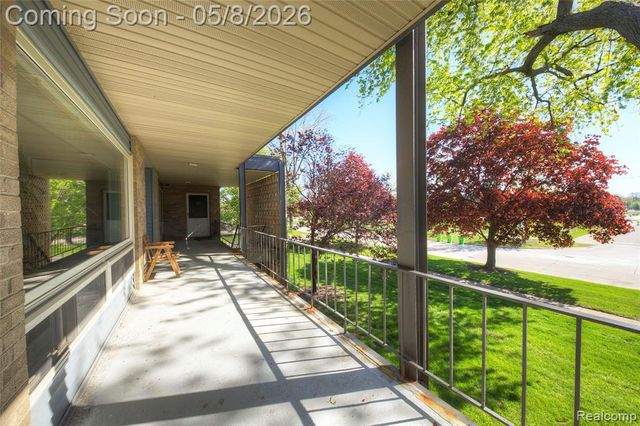 15075 Hubbard Street 12, Livonia, MI 48154