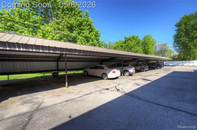 15075 Hubbard Street 12, Livonia, MI 48154