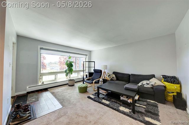 15075 Hubbard Street 12, Livonia, MI 48154