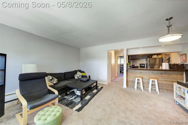 15075 Hubbard Street 12, Livonia, MI 48154
