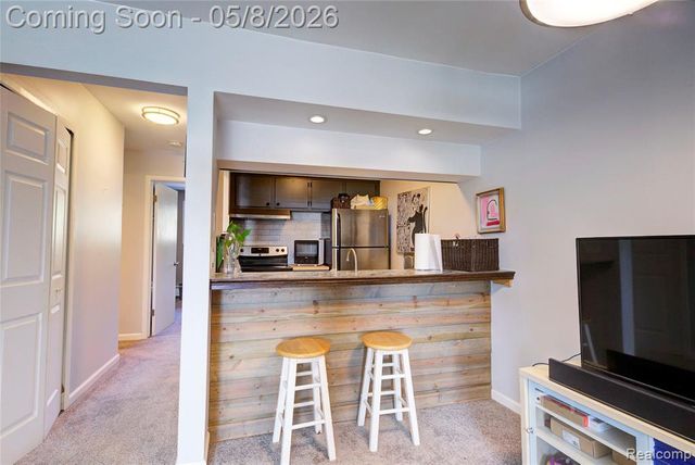 15075 Hubbard Street 12, Livonia, MI 48154