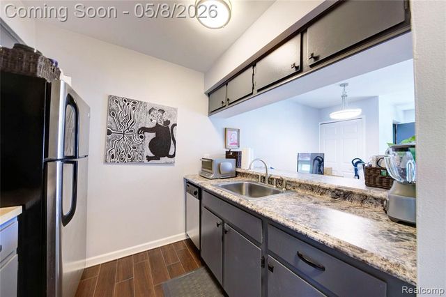 15075 Hubbard Street 12, Livonia, MI 48154
