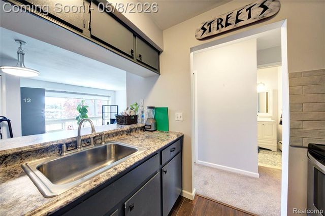 15075 Hubbard Street 12, Livonia, MI 48154