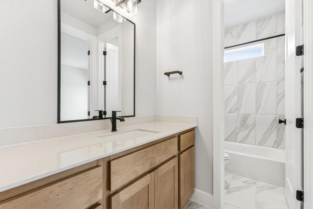 288 Silver Sage CT, Dripping Springs, TX 78620