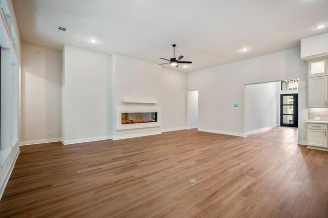 209 Lilac Tree Court, Willis, TX 77318