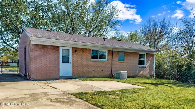104 Mackie Ct, Louisville, KY 40214