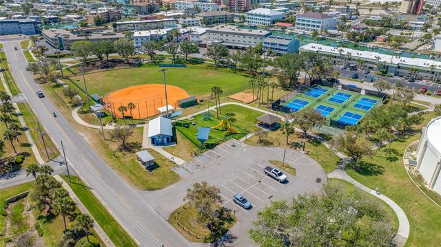 12424 CAPRI CIRCLE N 5, Treasure Island, FL 33706