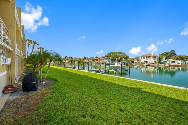 12424 CAPRI CIRCLE N 5, Treasure Island, FL 33706