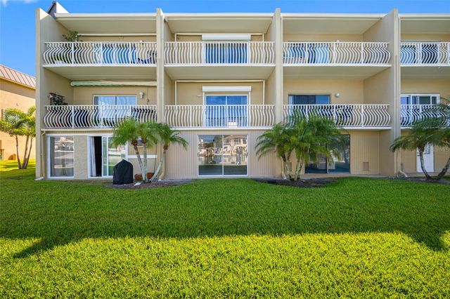 12424 CAPRI CIRCLE N 5, Treasure Island, FL 33706