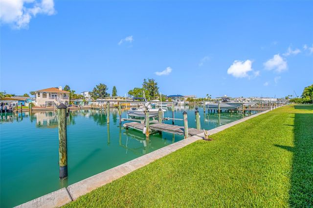 12424 CAPRI CIRCLE N 5, Treasure Island, FL 33706