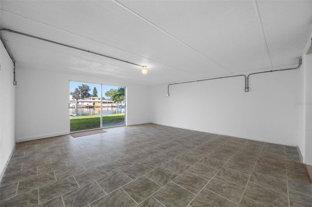 12424 CAPRI CIRCLE N 5, Treasure Island, FL 33706