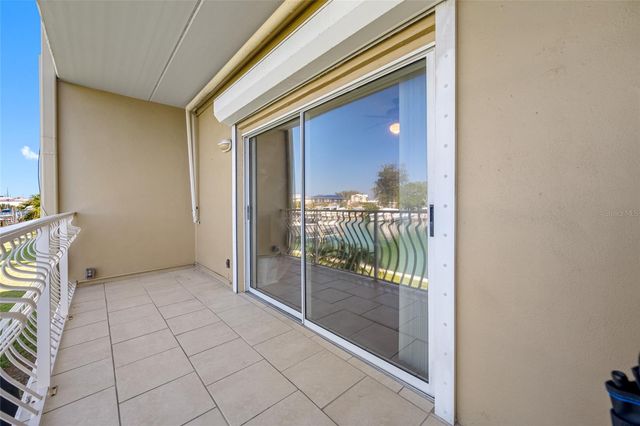 12424 CAPRI CIRCLE N 5, Treasure Island, FL 33706