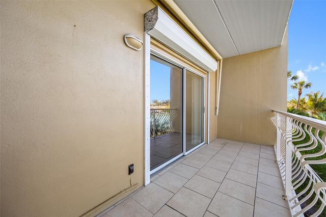 12424 CAPRI CIRCLE N 5, Treasure Island, FL 33706