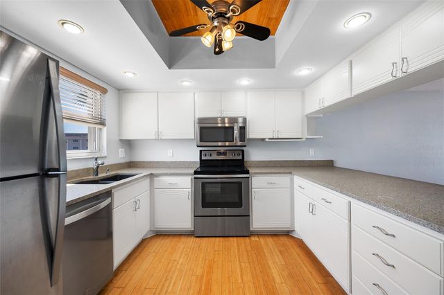 12424 CAPRI CIRCLE N 5, Treasure Island, FL 33706