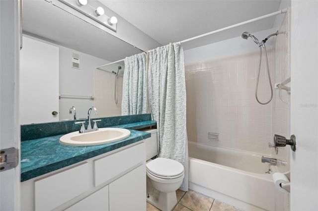 12424 CAPRI CIRCLE N 5, Treasure Island, FL 33706