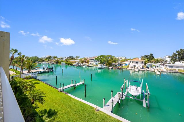 12424 CAPRI CIRCLE N 5, Treasure Island, FL 33706