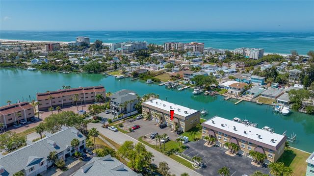 12424 CAPRI CIRCLE N 5, Treasure Island, FL 33706